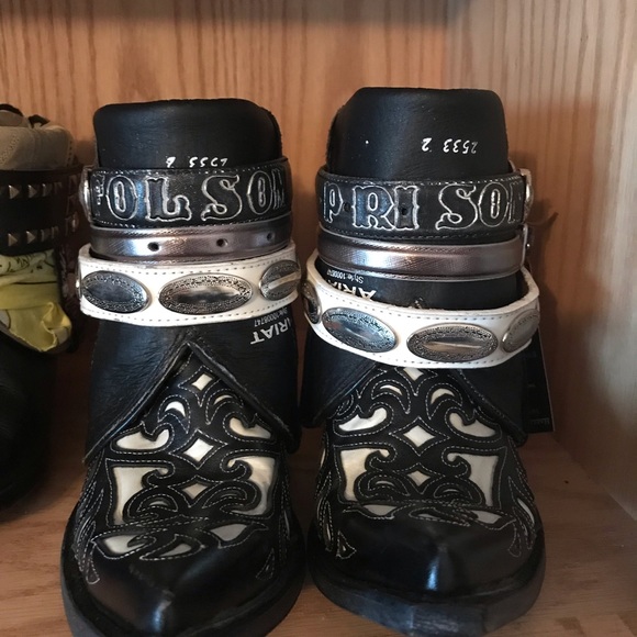 Custom Boots - Picture 5 of 6